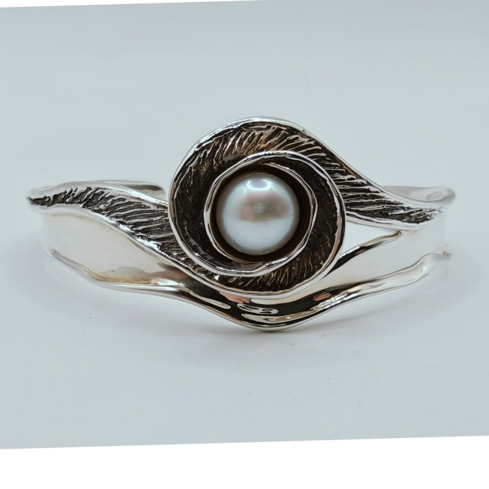 HG Israel 925 Sterling Silver Grey Pearl Swirl Textured Cuff Bracelet. - Picture 6 of 9